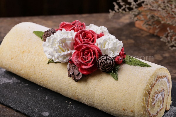 banh-bong-lan-cuon-roll-cake