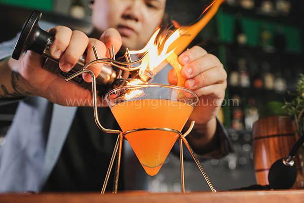 nghiep-vu-pha-che-bartender-1