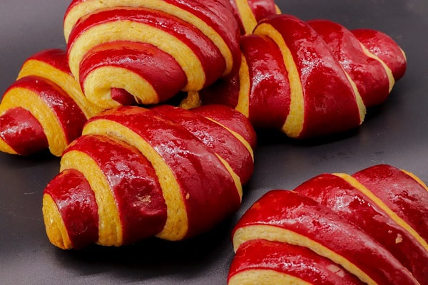 croissant-2-mau-doc-dao croissant 2 màu độc đáo