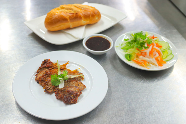 day-lam-nhan-banh-mi-thit-bo hoc lam nhan banh mi tu thit bo