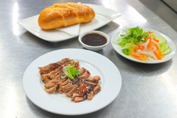 hoc-lam-nhan-banh-mi-bo-xot-phile