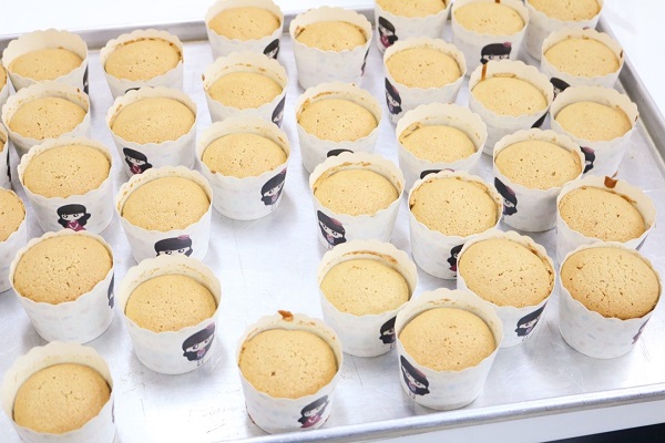 me-va-be-lam-banh-muffin mẹ và bé làm bánh Muffin