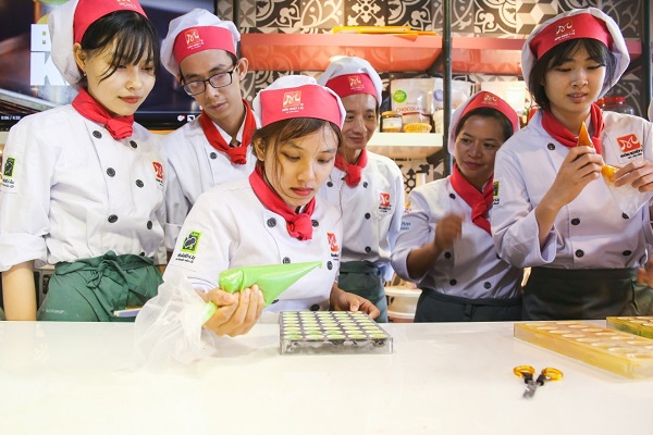hoc-vien-thuc-hanh-tai-lop học viên thực hành tại lớp