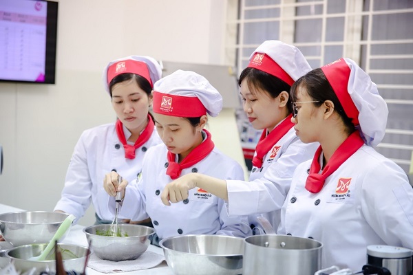 thuc-hanh-xuyen-suot-buoi-hoc thực hành xuyên suốt buổi học