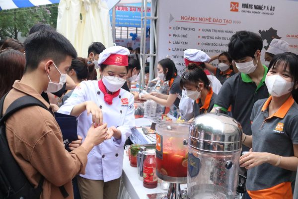 ngay-hoi-tu-va--tuyen-sinh-huong-nghiep-2022-ha-noi-03