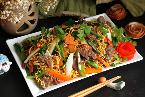 Cách Làm Mì Xào Bò Thơm Ngon