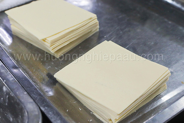 hoc-lam-la-hoanh-thanh học làm lá hoành thánh