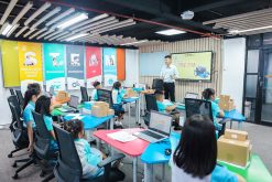 hình ảnh lớp học thực tế của khóa học biên tập video với ai 03