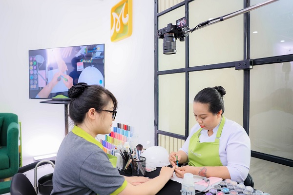 hoc-dap-mong-chuyen-nghiep học đắp móng chuyên nghiệp