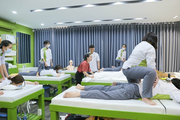 Xoa Bóp Trị Liệu Cổ Vai Gáy Tại Nhà