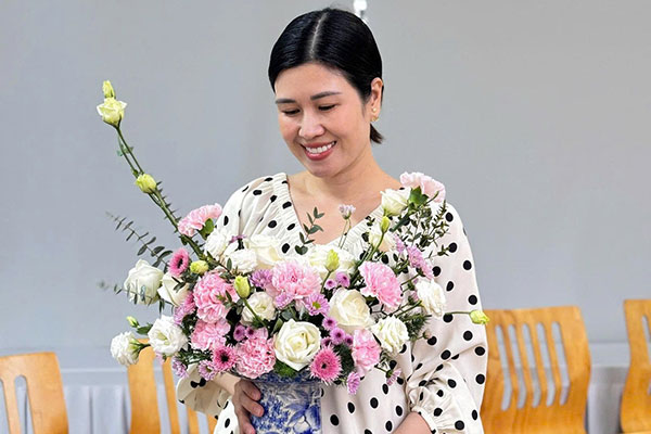 Cắm Hoa Kinh Doanh